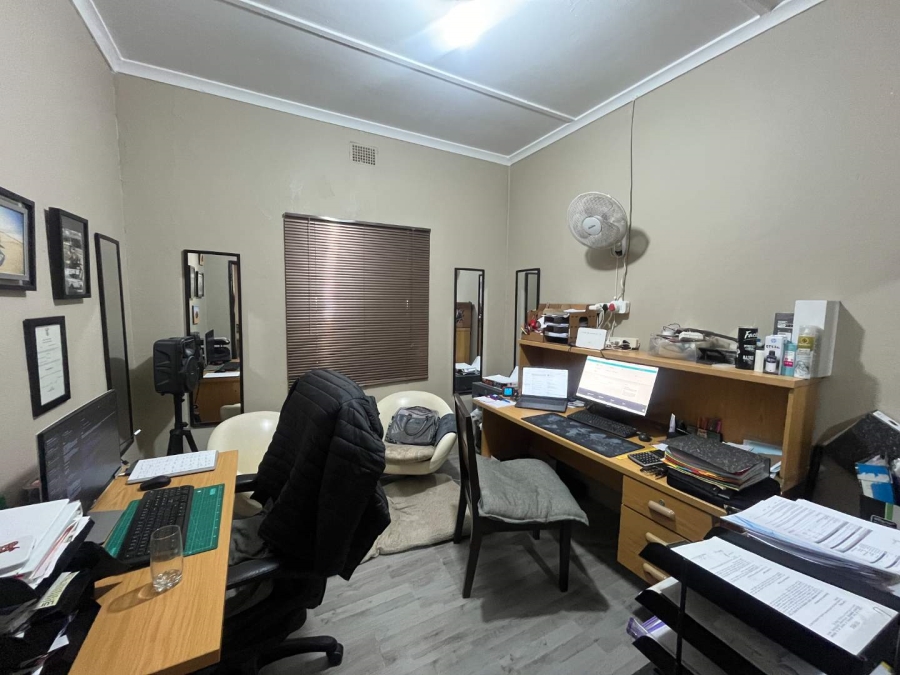 4 Bedroom Property for Sale in Olyfvenhoudtsdrift Northern Cape